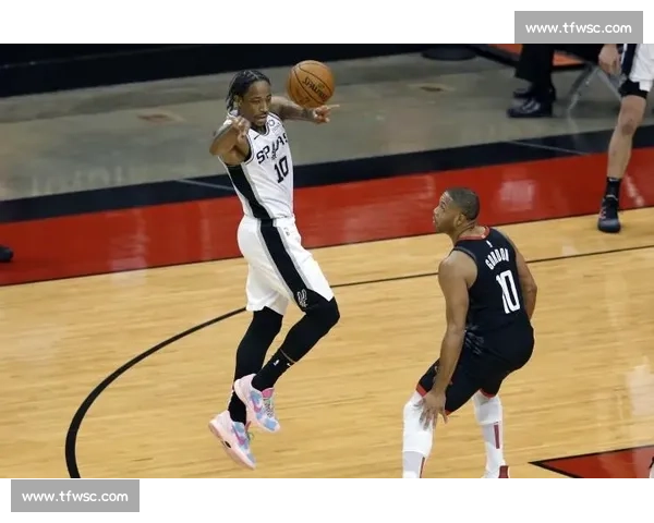 克莱文诺 24 分助法国 3-2 险胜加拿大,决胜局 15-6 锁定胜局 克莱文诺 24 分助法国 3-2 险胜加拿大,决胜局 15-6 锁定胜局