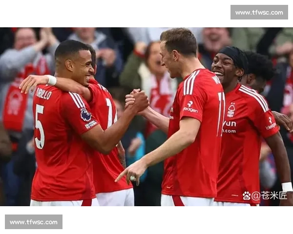 经典回顾：1979 年 2 月 3 日 桑德兰双响助阿森纳 2-0 客胜曼联