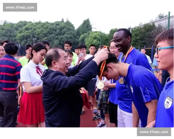 女单新王加冕，谁能打破她的统治冠军荣誉榜再添传奇